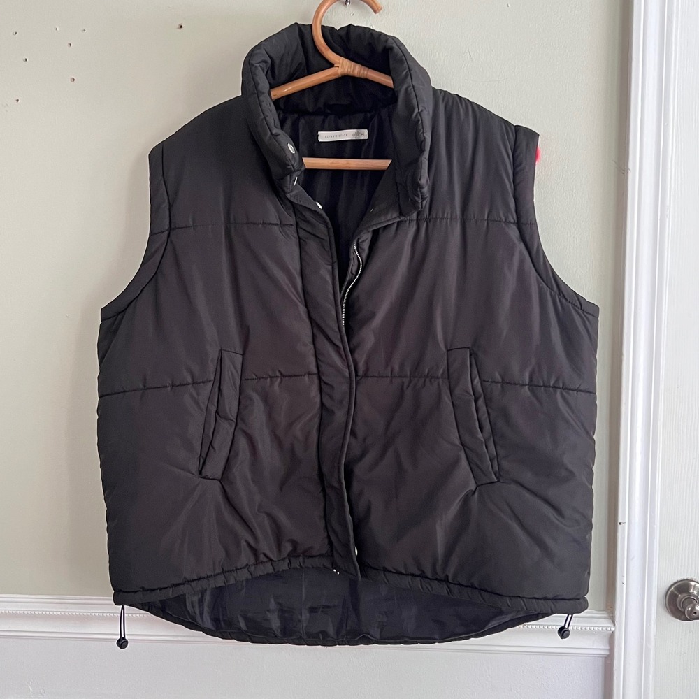 Altar'd State Puffer Vest Womens XXL Oversized Quilted Zip Snap Black Gorpcore